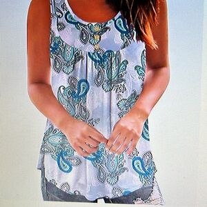 Beecarchil woman top size  medium nwt